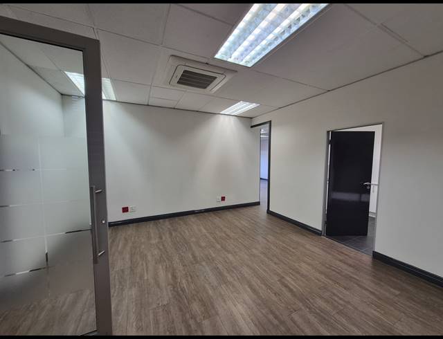 162M² OFFICE TO LET IN SANDTON CENTRAL